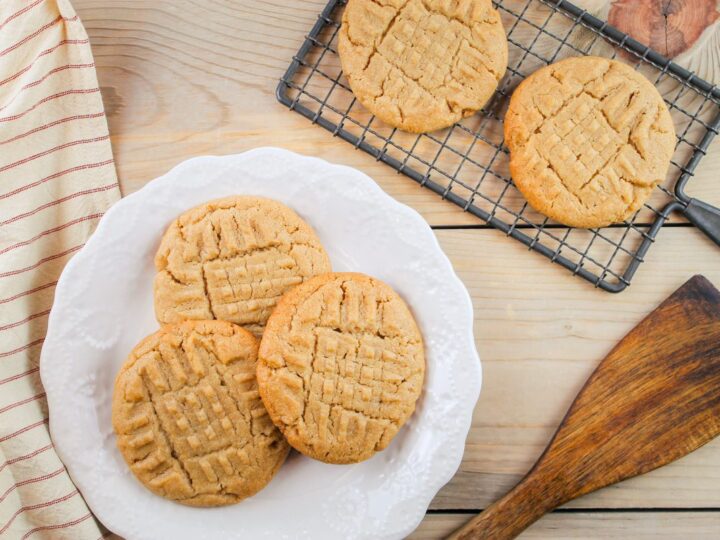 Easy Peanut Butter Cookies - Welcome To Nana's