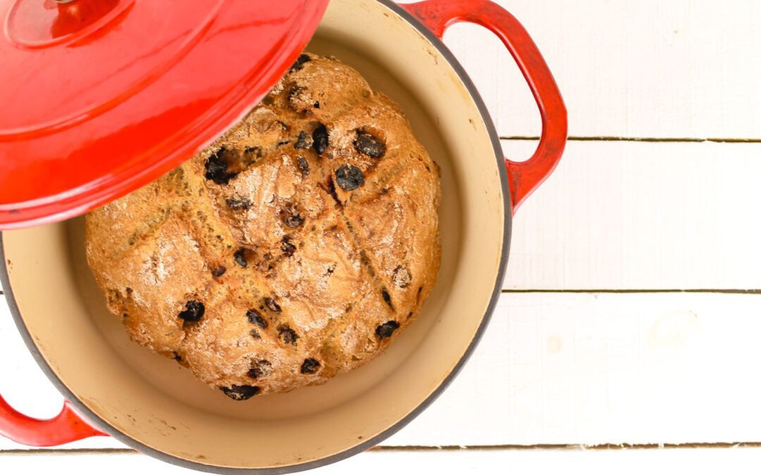 No-Knead Cinnamon Cranberry Bread
